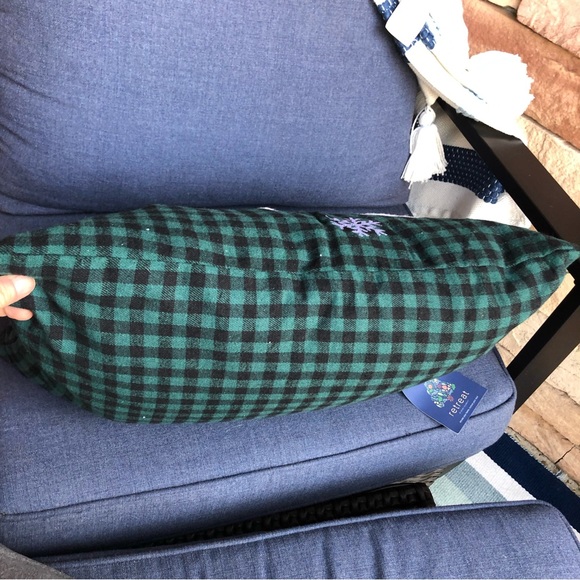 Retreat green black plaid “Believe” Holiday pillow NWT - Picture 10 of 11